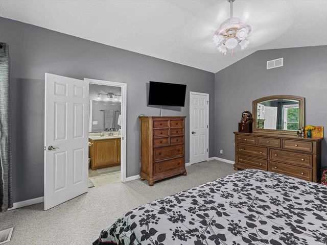 1219 Churchill Road, Evansville, IN 47725