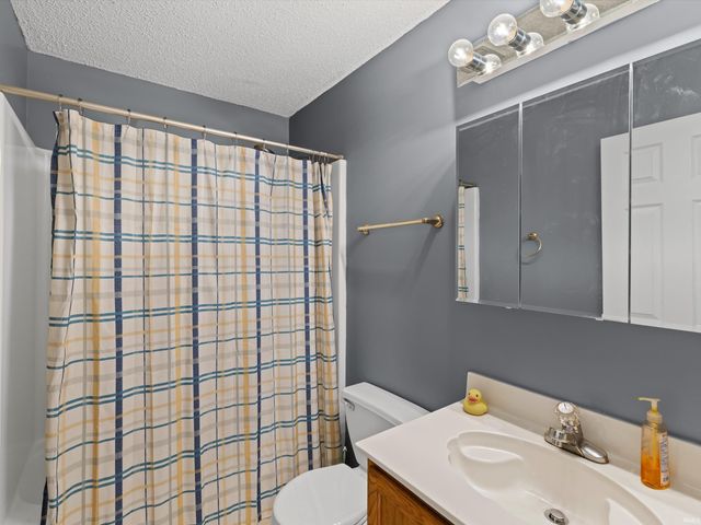 1219 Churchill Road, Evansville, IN 47725