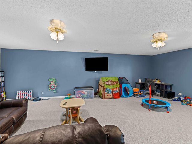 1219 Churchill Road, Evansville, IN 47725