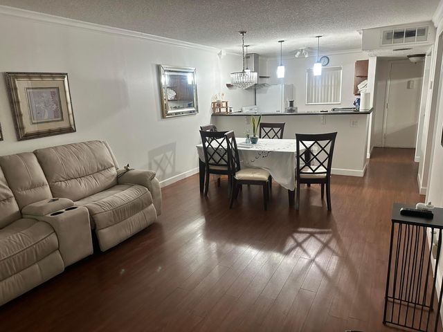 3170 HOLIDAY SPRINGS Boulevard 6-309, Margate, FL 33063