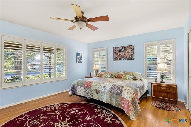 612 Kathy Drive, Seguin, TX 78155