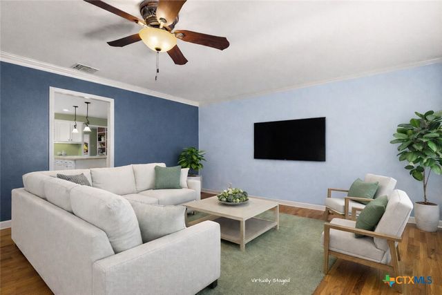 612 Kathy Drive, Seguin, TX 78155