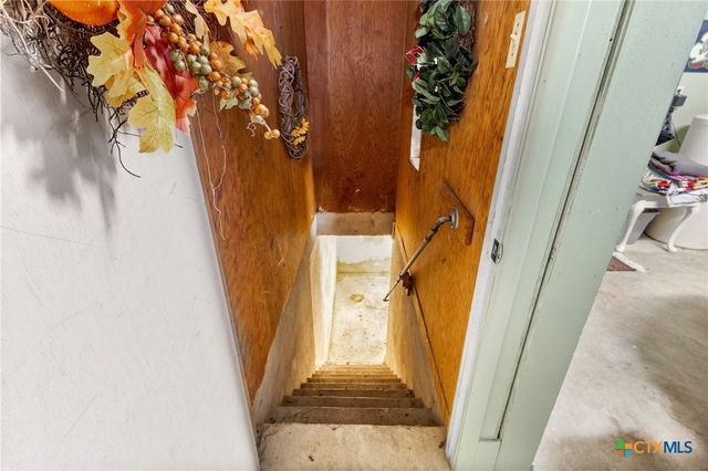 612 Kathy Drive, Seguin, TX 78155