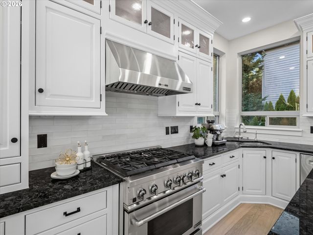 365 Nw 81ST Pl, Portland, OR 97229