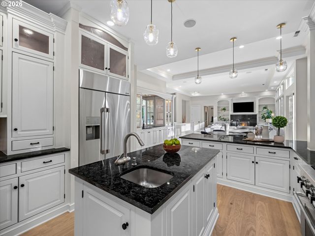 365 Nw 81ST Pl, Portland, OR 97229