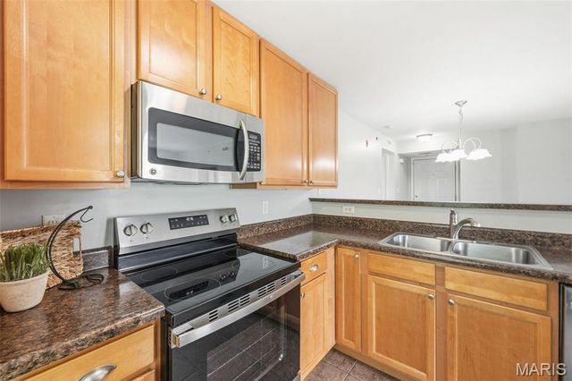 1202 Spring Creek Lane, O'fallon, MO 63368