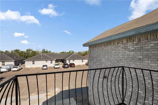 1802 Oasis Avenue 206, Mission, TX 78572
