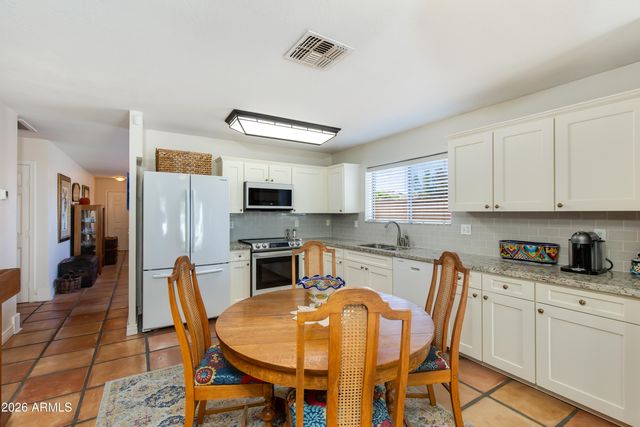 2610 W ROMLEY Road, Phoenix, AZ 85041