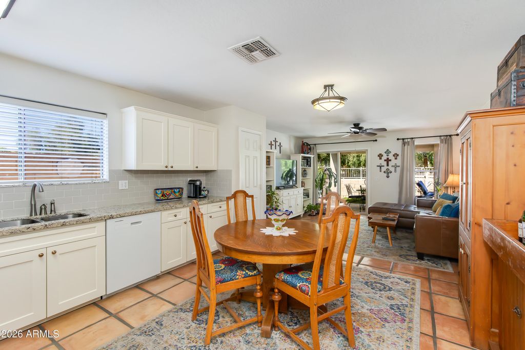 2610 W ROMLEY Road, Phoenix, AZ 85041 — photo 4