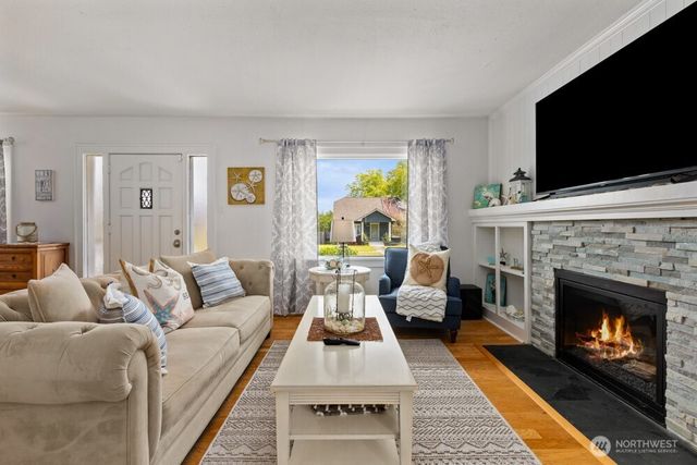 3840 Fawcett Avenue, Tacoma, WA 98418