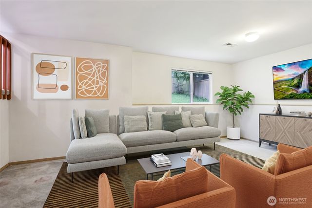 12515 NE 107th Place, Kirkland, WA 98033