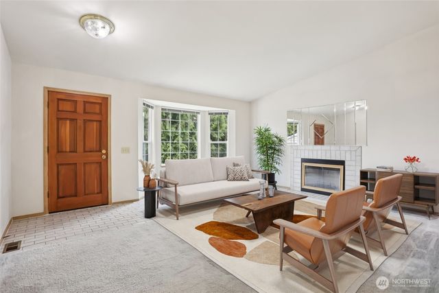 12515 NE 107th Place, Kirkland, WA 98033