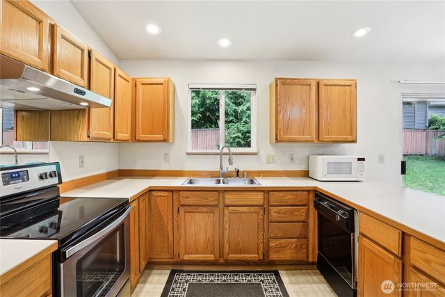 12515 NE 107th Place, Kirkland, WA 98033