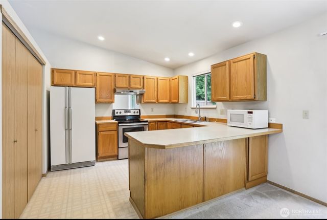 12515 NE 107th Place, Kirkland, WA 98033