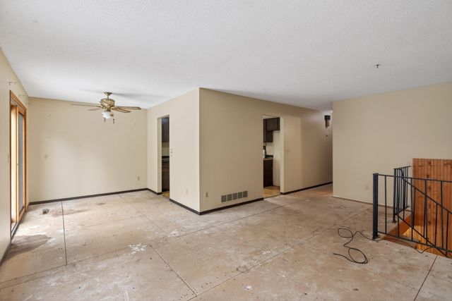 7748 Cayenne Plaza W, Woodbury, MN 55125
