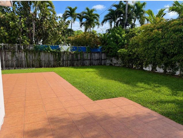 21011 NE 25th Ct, Miami, FL 33180