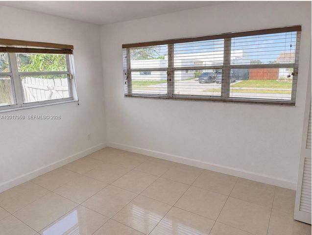 21011 NE 25th Ct, Miami, FL 33180