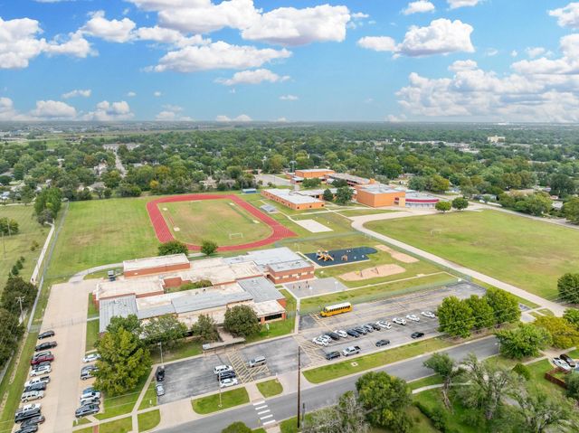 750 N Bebe, Wichita, KS 67212