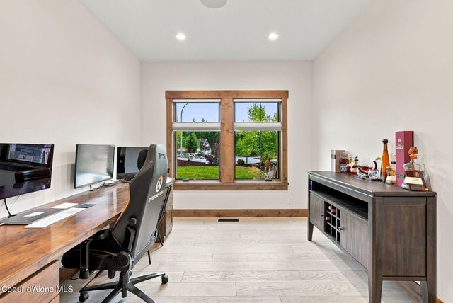 3503 E WINRAY DR, Hayden, ID 83835