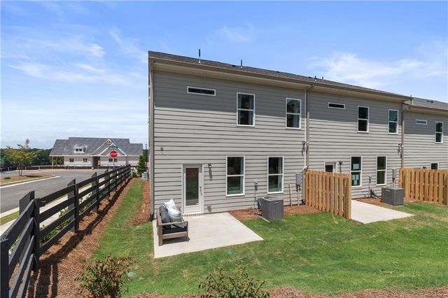 3672 Donovan Circle, Loganville, GA 30052