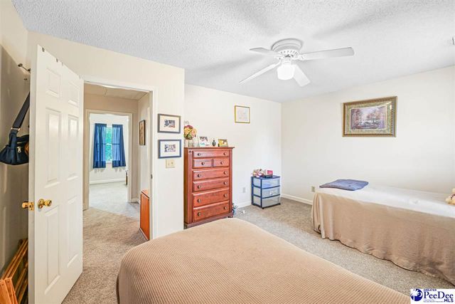304 Crepe Myrtle Ln, Hartsville, SC 29550