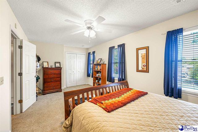 304 Crepe Myrtle Ln, Hartsville, SC 29550