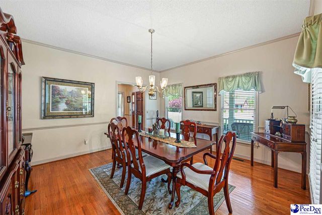 304 Crepe Myrtle Ln, Hartsville, SC 29550
