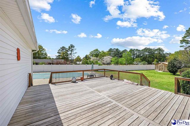 304 Crepe Myrtle Ln, Hartsville, SC 29550