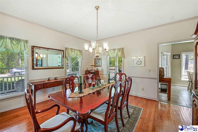 304 Crepe Myrtle Ln, Hartsville, SC 29550