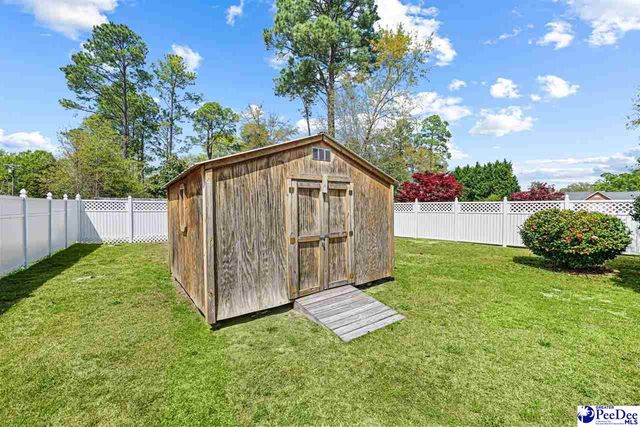 304 Crepe Myrtle Ln, Hartsville, SC 29550