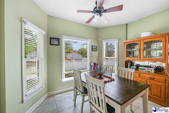 304 Crepe Myrtle Ln, Hartsville, SC 29550
