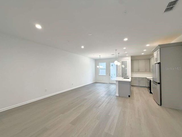 1866 FALCONHURST PLACE, Apopka, FL 32703