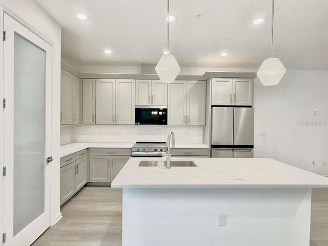 1866 FALCONHURST PLACE, Apopka, FL 32703