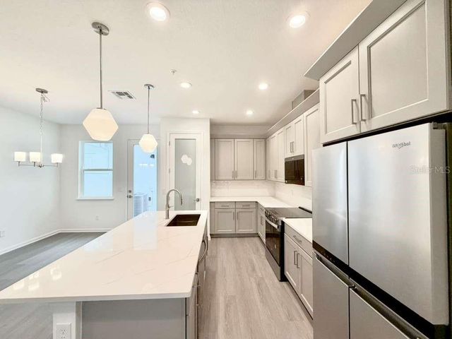 1866 FALCONHURST PLACE, Apopka, FL 32703