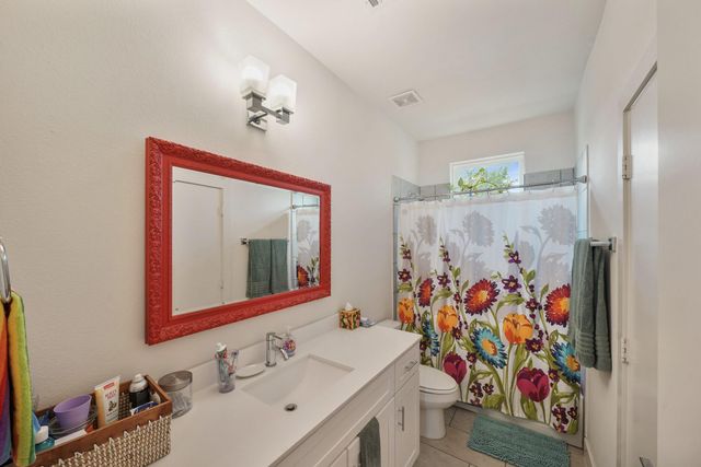 2210 Lou Ellen Lane F, Houston, TX 77018