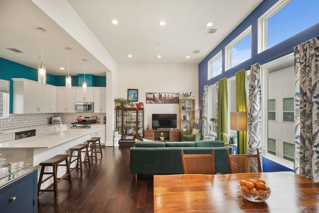 2210 Lou Ellen Lane F, Houston, TX 77018