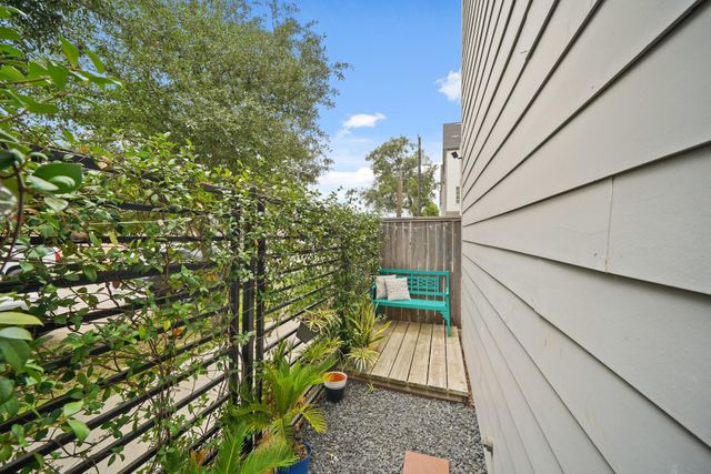 2210 Lou Ellen Lane F, Houston, TX 77018