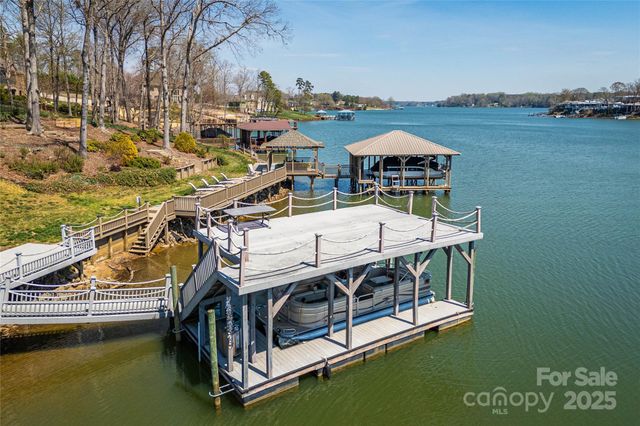 4164 54th Avenue NE, Hickory, NC 28601
