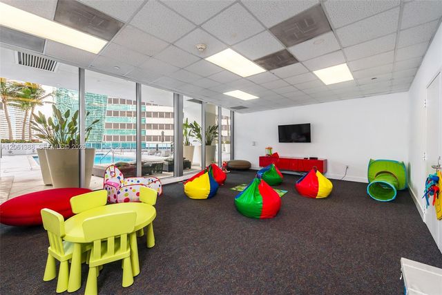 200 Biscayne Boulevard Way 4409, Miami, FL 33131