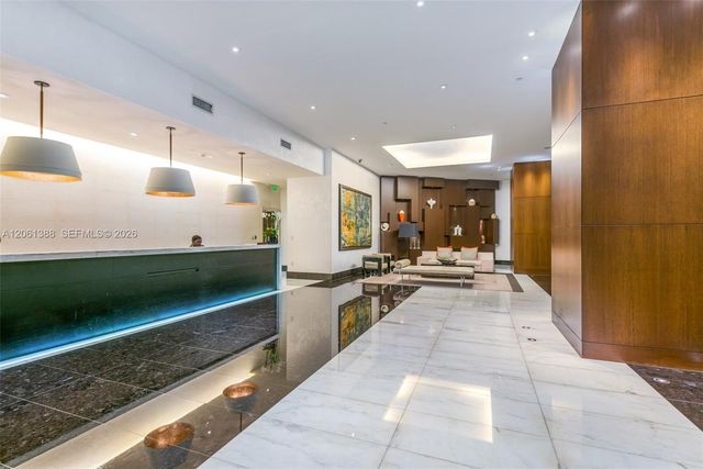 200 Biscayne Boulevard Way 4409, Miami, FL 33131