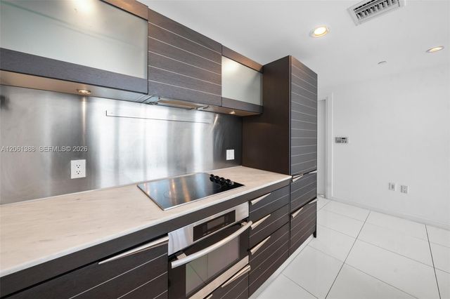 200 Biscayne Boulevard Way 4409, Miami, FL 33131