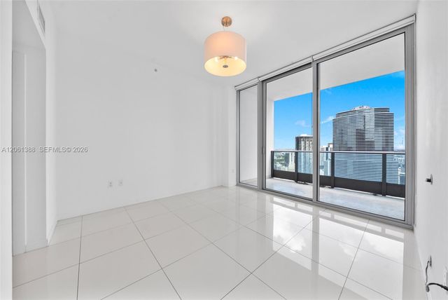 200 Biscayne Boulevard Way 4409, Miami, FL 33131