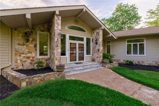 722 Point Anne Dr, Hartfield, VA 23071