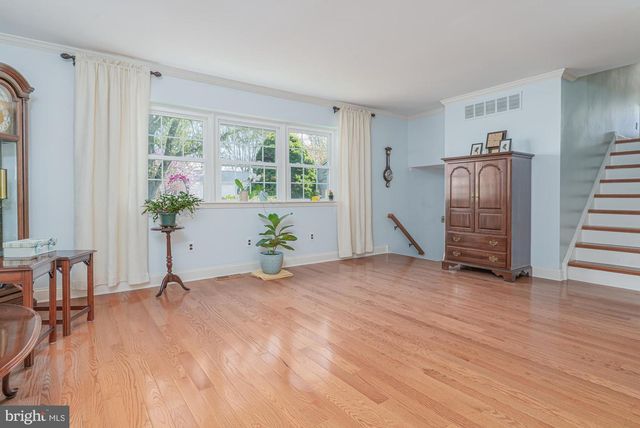 225 BUTTONWOOD DR, Feasterville Trevose, PA 19053