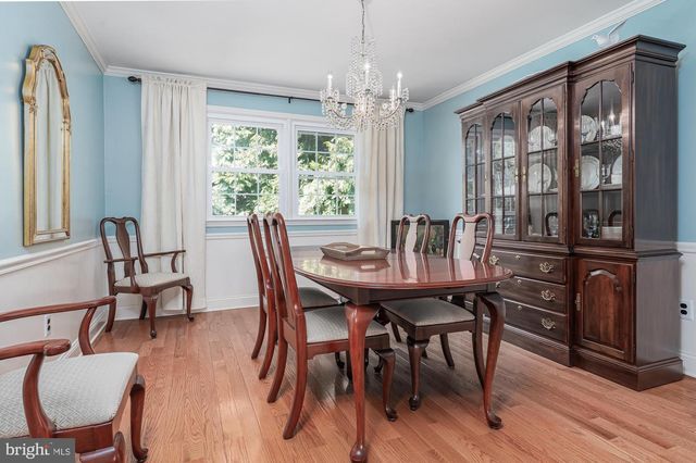 225 BUTTONWOOD DR, Feasterville Trevose, PA 19053