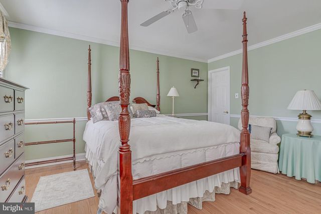 225 BUTTONWOOD DR, Feasterville Trevose, PA 19053