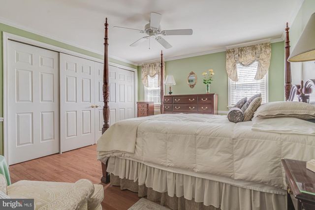 225 BUTTONWOOD DR, Feasterville Trevose, PA 19053