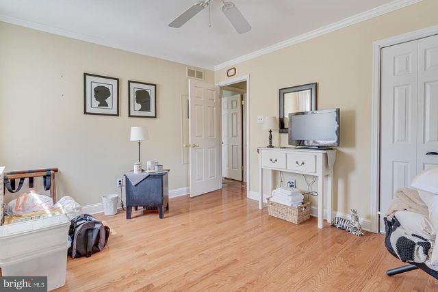 225 BUTTONWOOD DR, Feasterville Trevose, PA 19053