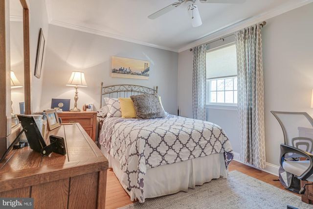 225 BUTTONWOOD DR, Feasterville Trevose, PA 19053