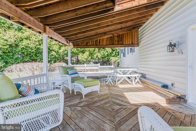 225 BUTTONWOOD DR, Feasterville Trevose, PA 19053